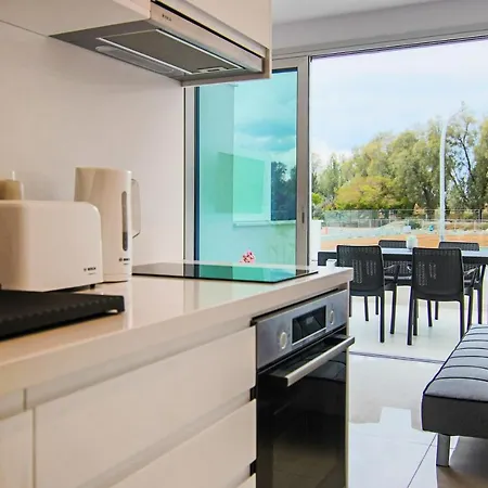 Phaedrus Living - Seaside Luxury Flat Harbour 102 Apartment *